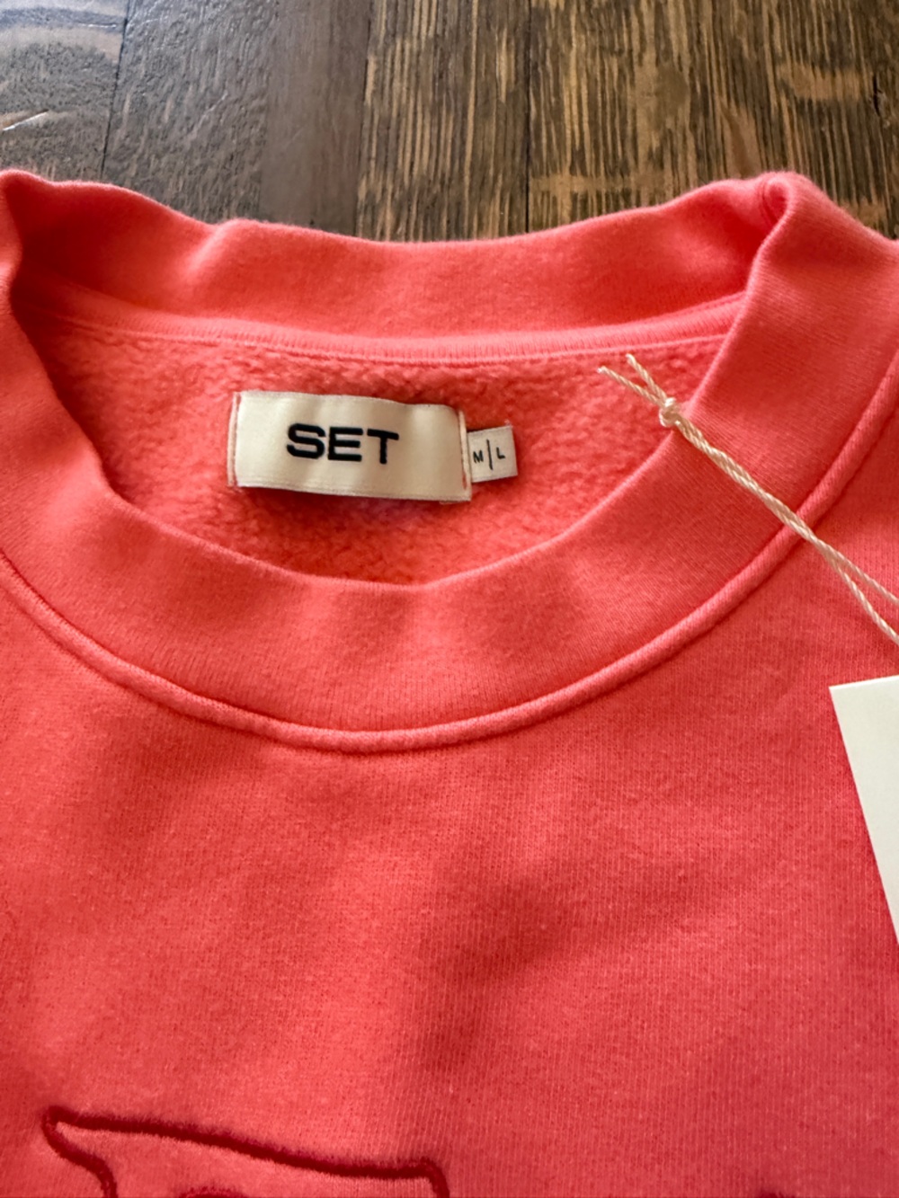 NWT SET Active Staple SET resort crewneck in Maraschino- size m/l - Picture 3 of 5